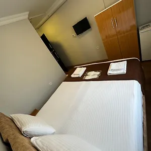 2* Hotel Tavra